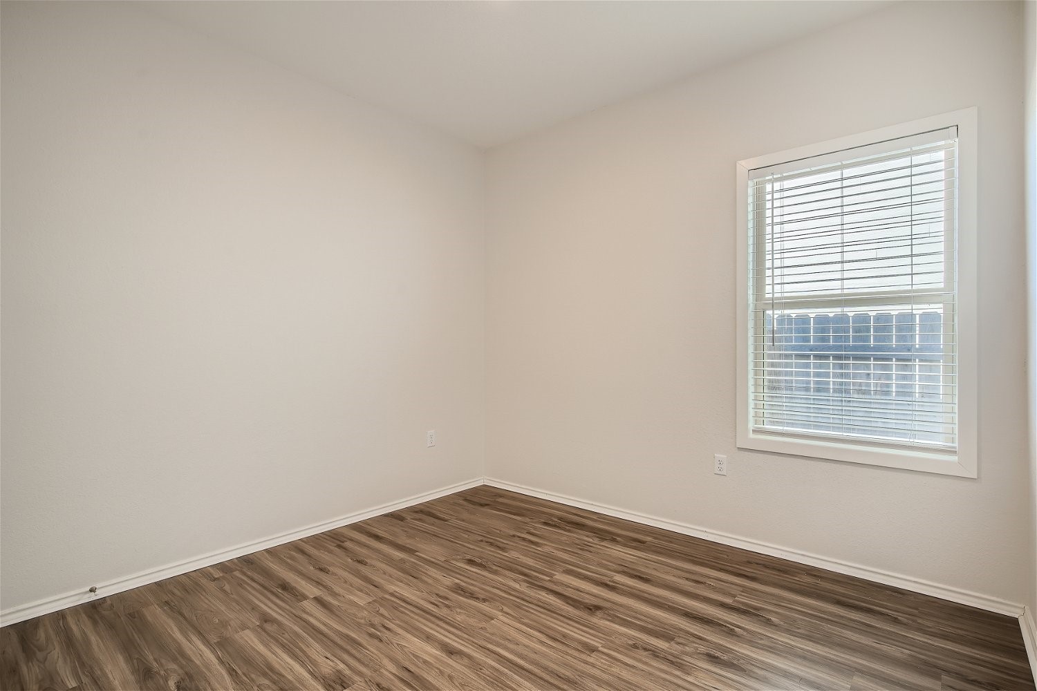 7101 Spirit Hill Road Austin, TX 78744 - Photo 25 of 32