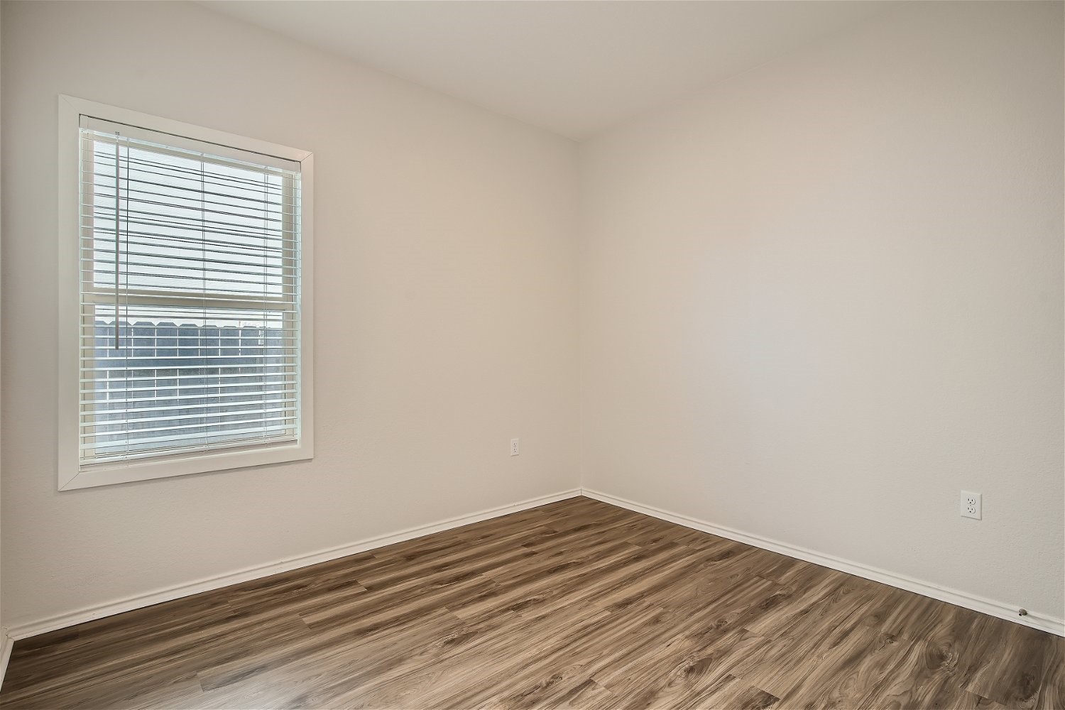 7101 Spirit Hill Road Austin, TX 78744 - Photo 26 of 32