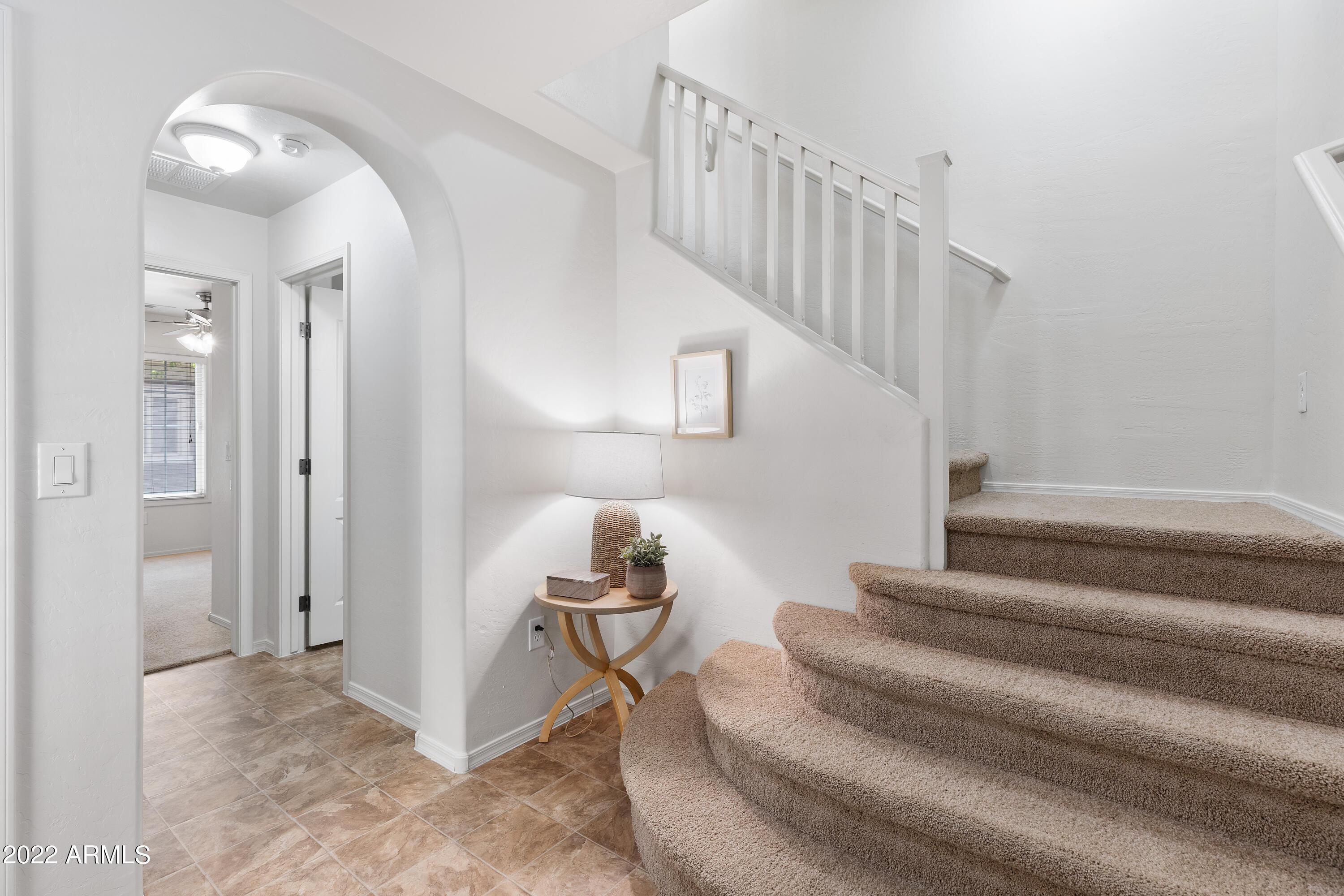 929 South Storment Lane Gilbert, AZ 85296 - Photo 2 of 44 7D3A7587
