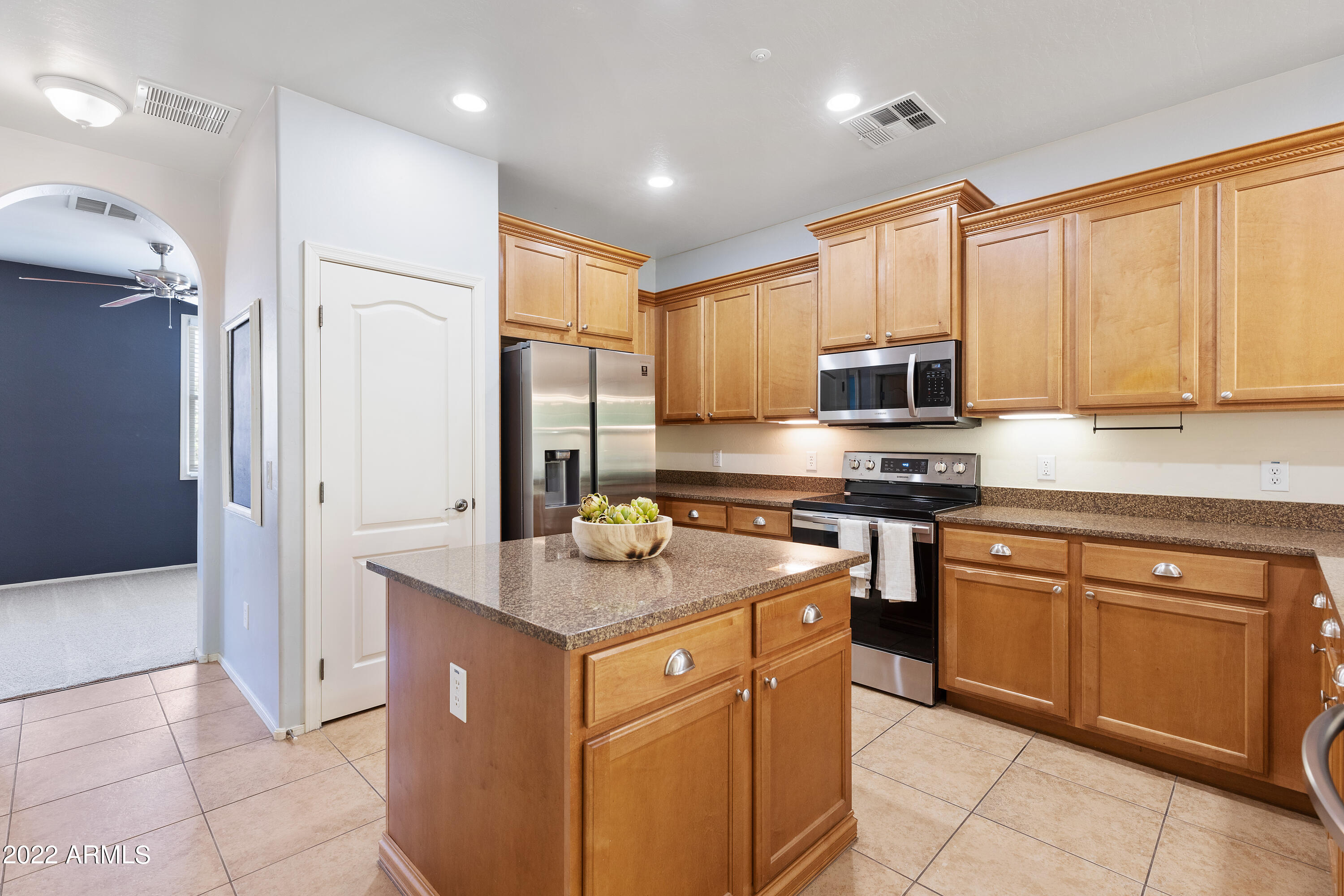 929 South Storment Lane Gilbert, AZ 85296 - Photo 10 of 44 7D3A7632
