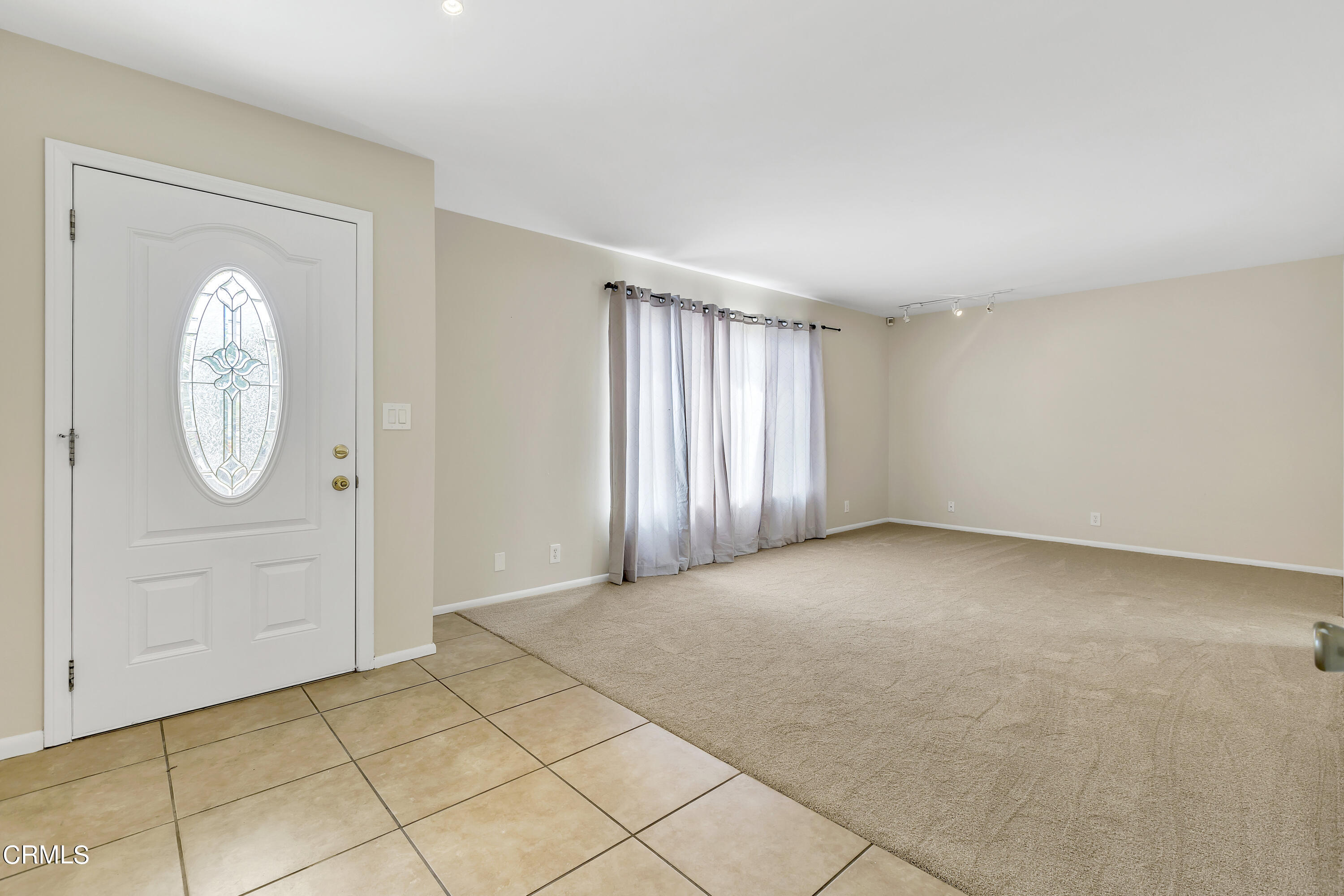 620 Ojai Road Santa Paula, CA 93060 - Photo 7 of 30 007_cjp_2126_659