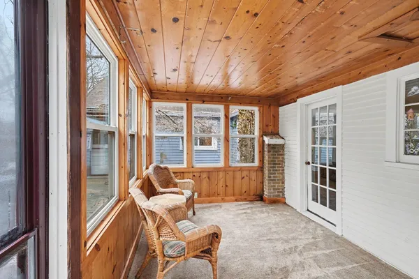 $269,900 | 982 Woodworth Street Northeast, Grand Rapids, MI 49525