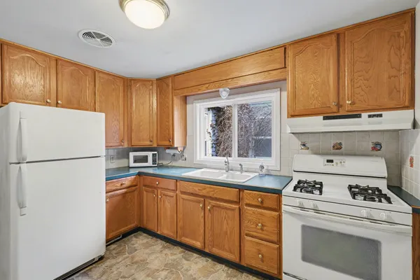 $269,900 | 982 Woodworth Street Northeast, Grand Rapids, MI 49525