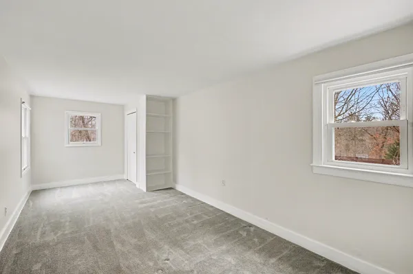 $269,900 | 982 Woodworth Street Northeast, Grand Rapids, MI 49525