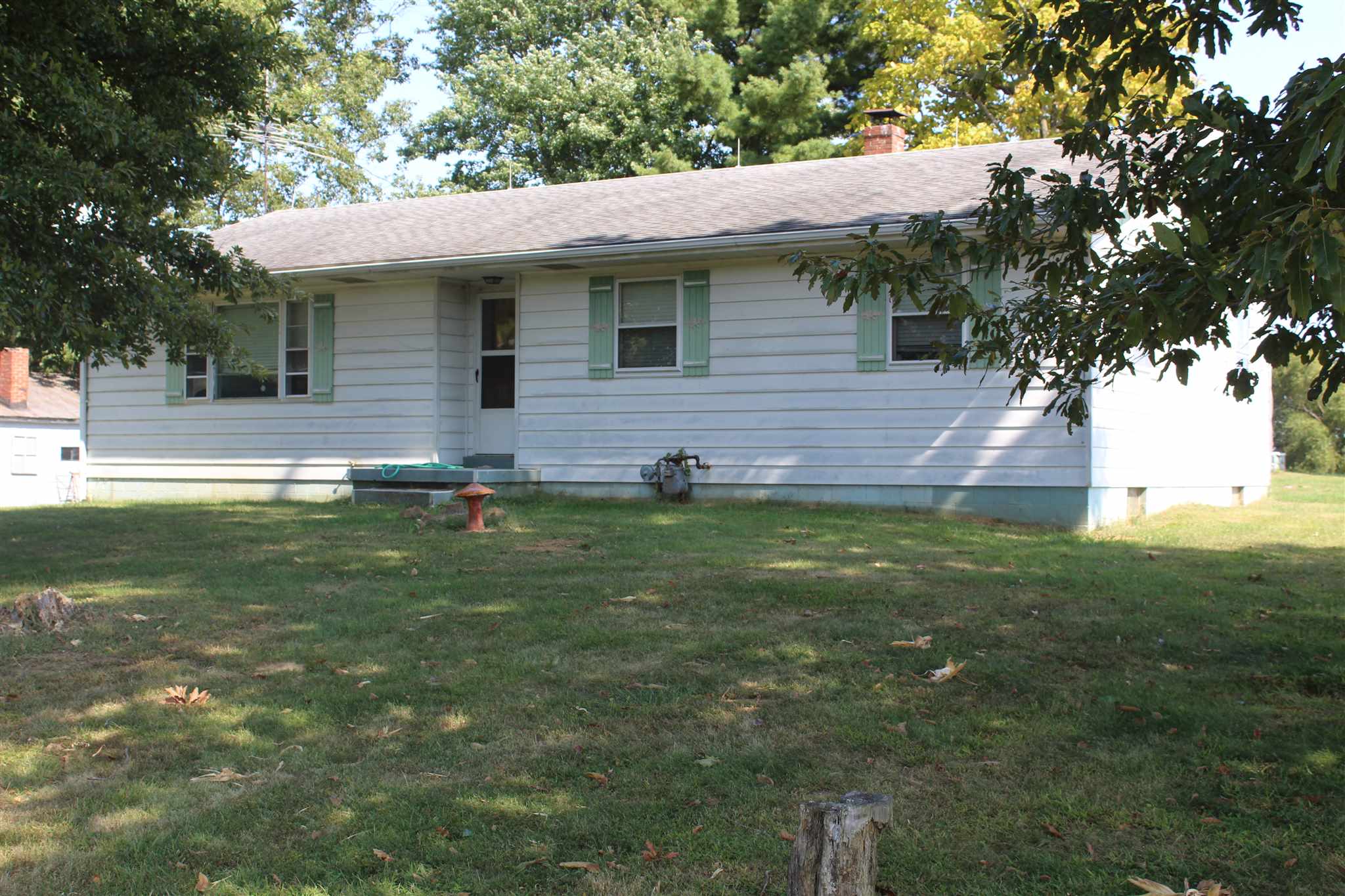 20157 Barton Road Evansville, IN 47725 - Photo 1 of 29 Gallery Image 1