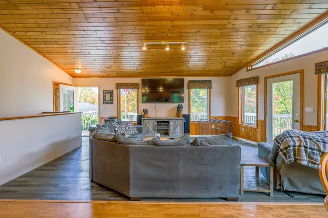 $389,900 | 1430 Sumac Road Northeast, Bemidji, MN 56601