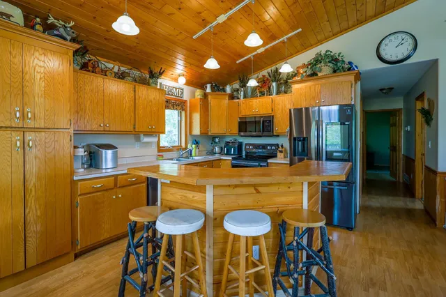 $389,900 | 1430 Sumac Road Northeast, Bemidji, MN 56601