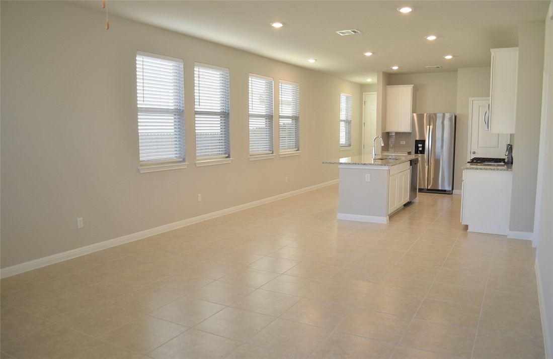 148 McFarland Street Georgetown, TX 78628 - Photo 7 of 23