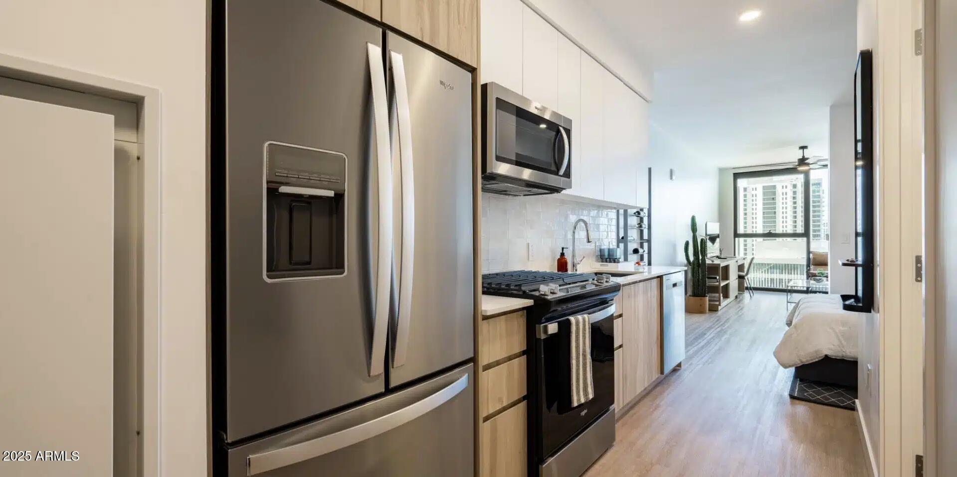 817 North 6th Street, Unit S4 Phoenix, AZ 85004 - Photo 6 of 37 1