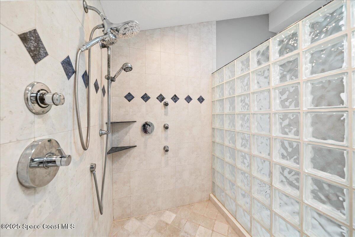 208 The Road, Unit C2 Melbourne Beach, FL 32951 - Photo 33 of 65 Upstairs Bathroom