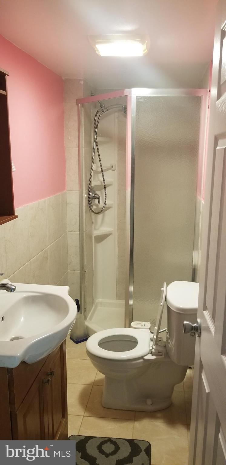 215 Shirley Road Upper Darby, PA 19082 - Photo 17 of 19 Full bathroom in Basement