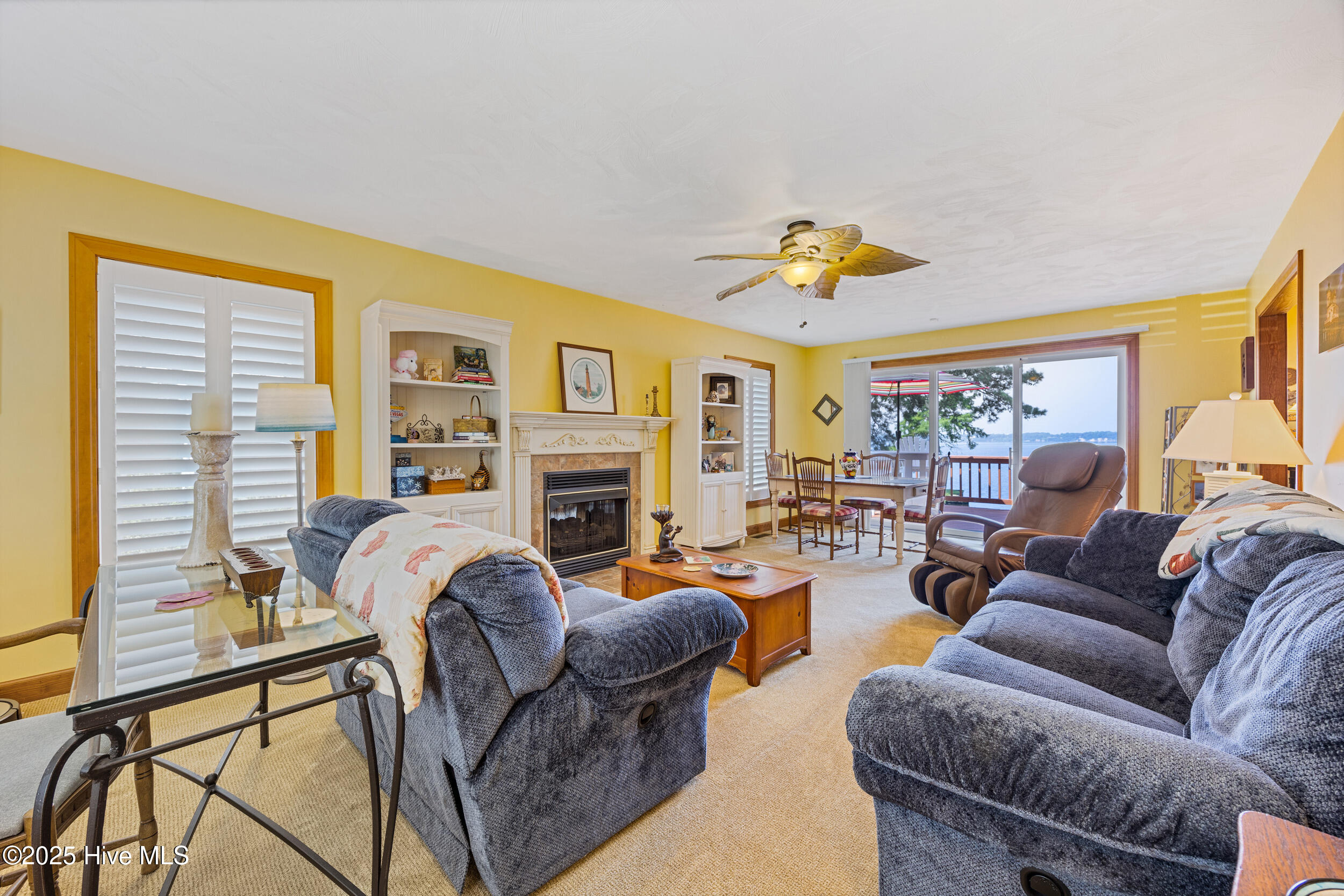 953 Old Ferry Road Edenton, NC 27932 - Photo 7 of 53 Living Room with Gas Fireplace, Great Views