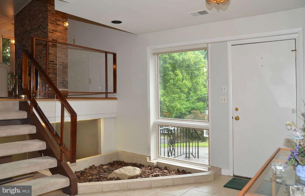 7134 River Road Bethesda, MD 20817 - Photo 6 of 29 Entrance Foyer