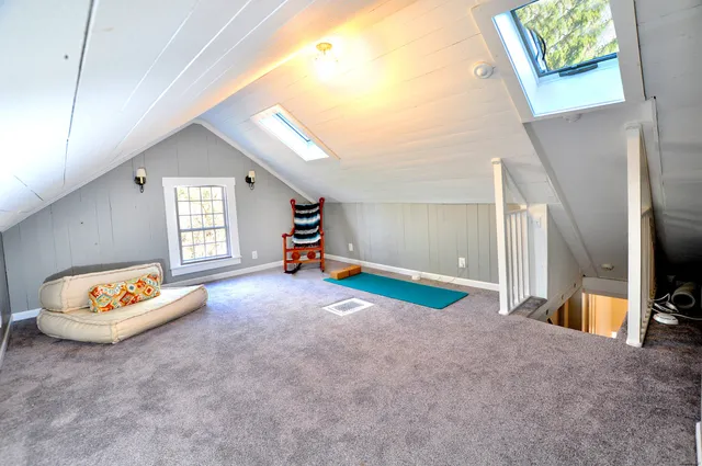 a view of a storage & utility room