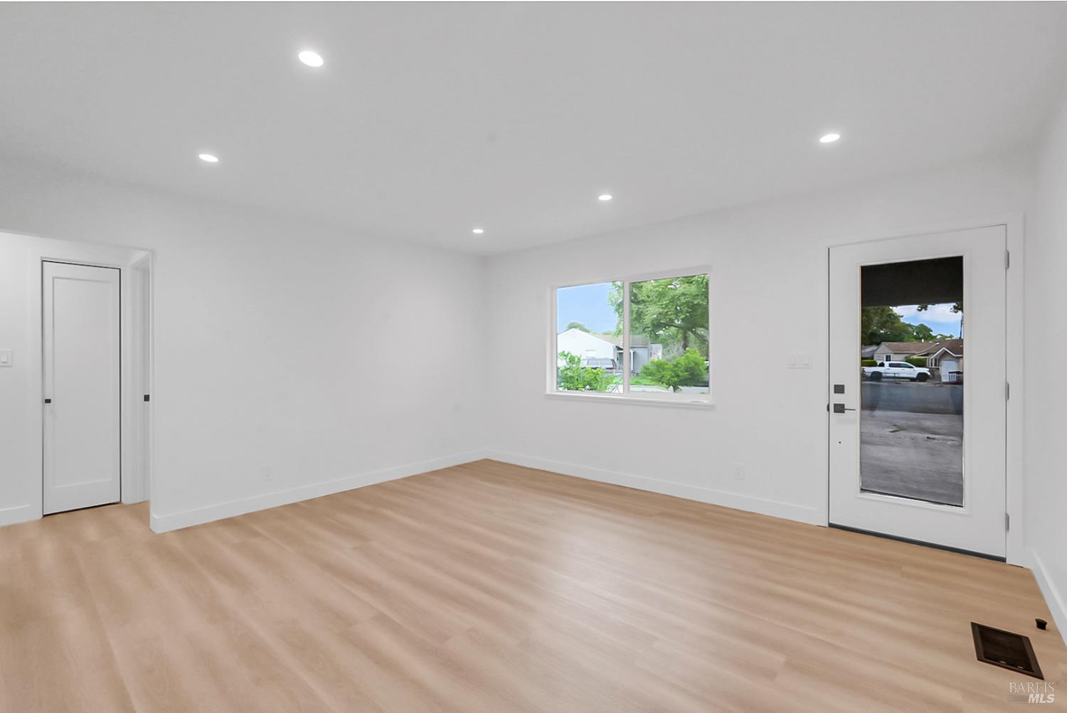 100 Ross Street Vallejo, CA 94591 - Photo 7 of 35