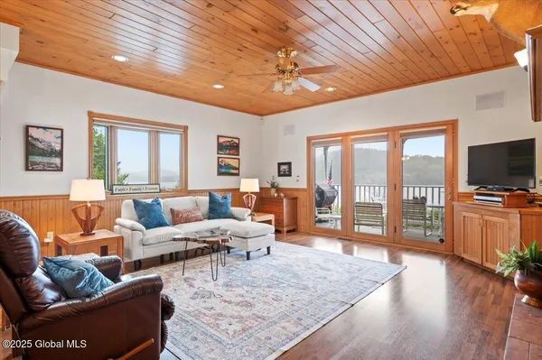$1,924,999 | 536 East Shore Drive, Horicon, NY 12808