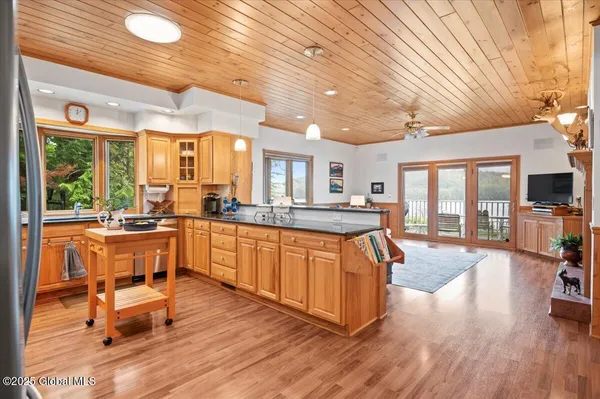 $1,924,999 | 536 East Shore Drive, Horicon, NY 12808