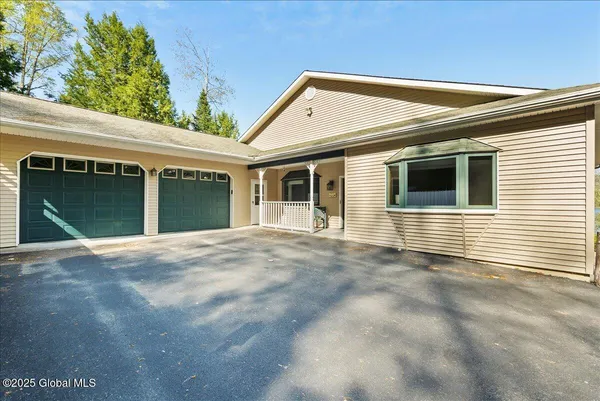 $1,924,999 | 536 East Shore Drive, Horicon, NY 12808