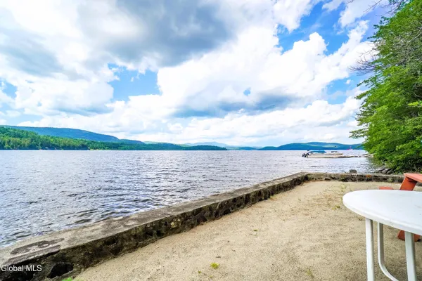 $1,924,999 | 536 East Shore Drive, Horicon, NY 12808