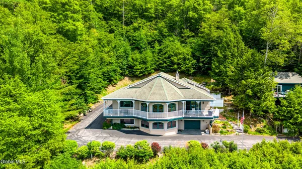 $1,924,999 | 536 East Shore Drive, Horicon, NY 12808