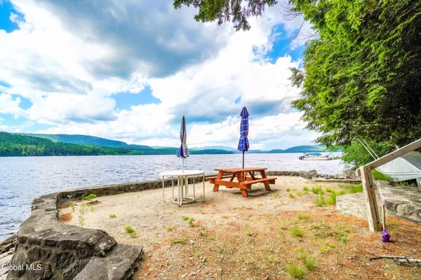 $1,924,999 | 536 East Shore Drive, Horicon, NY 12808