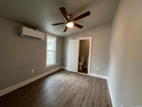 $750 | 107 Stanley Court, Unit 5, San Antonio, TX 78214