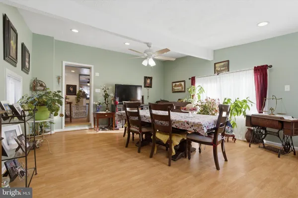 $529,900 | 13006 Parkland Drive, Rockville, MD 20853