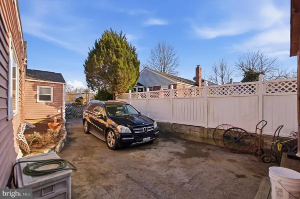 $529,900 | 13006 Parkland Drive, Rockville, MD 20853