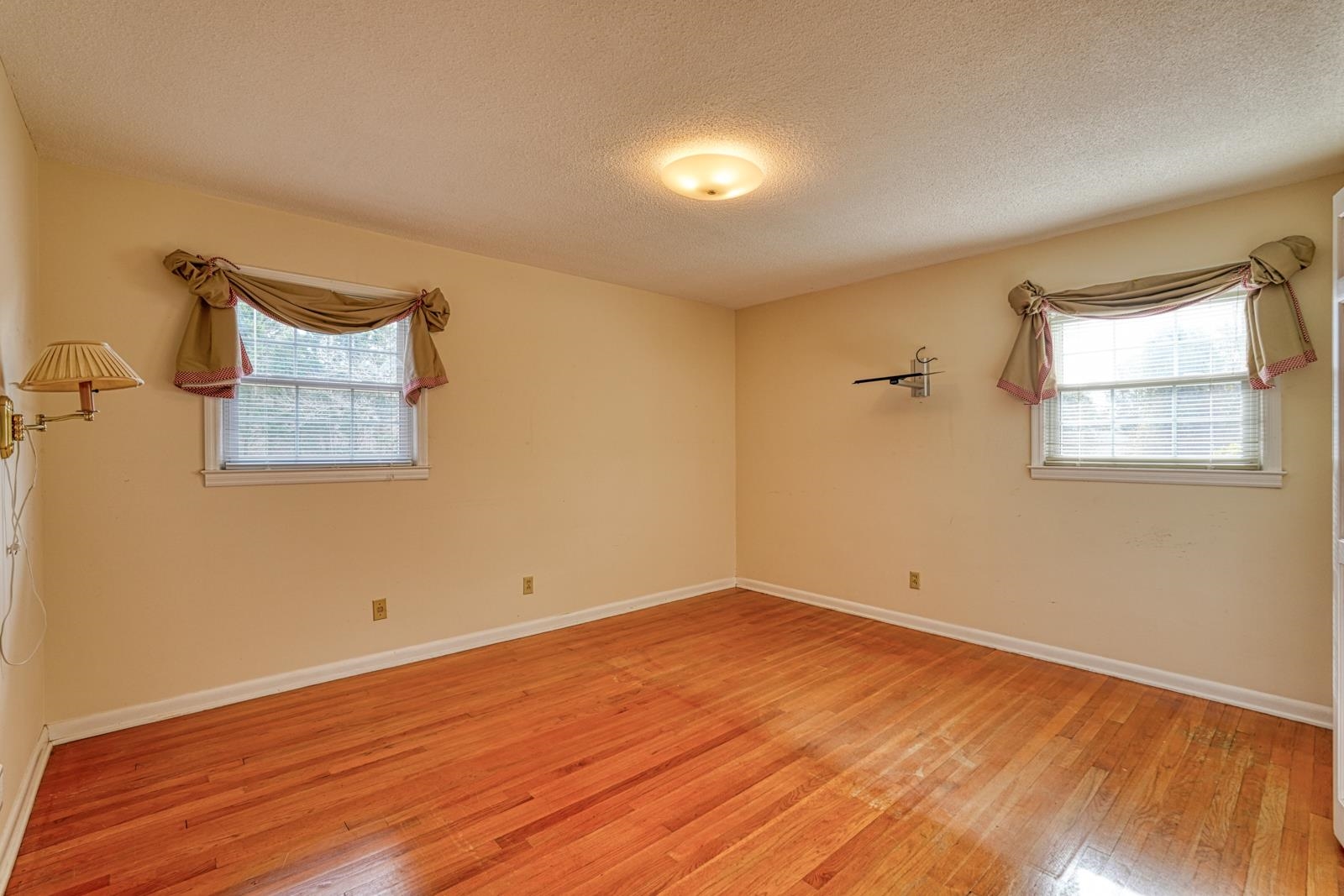 180 Herrle Road Campobello, SC 29322 - Photo 16 of 49