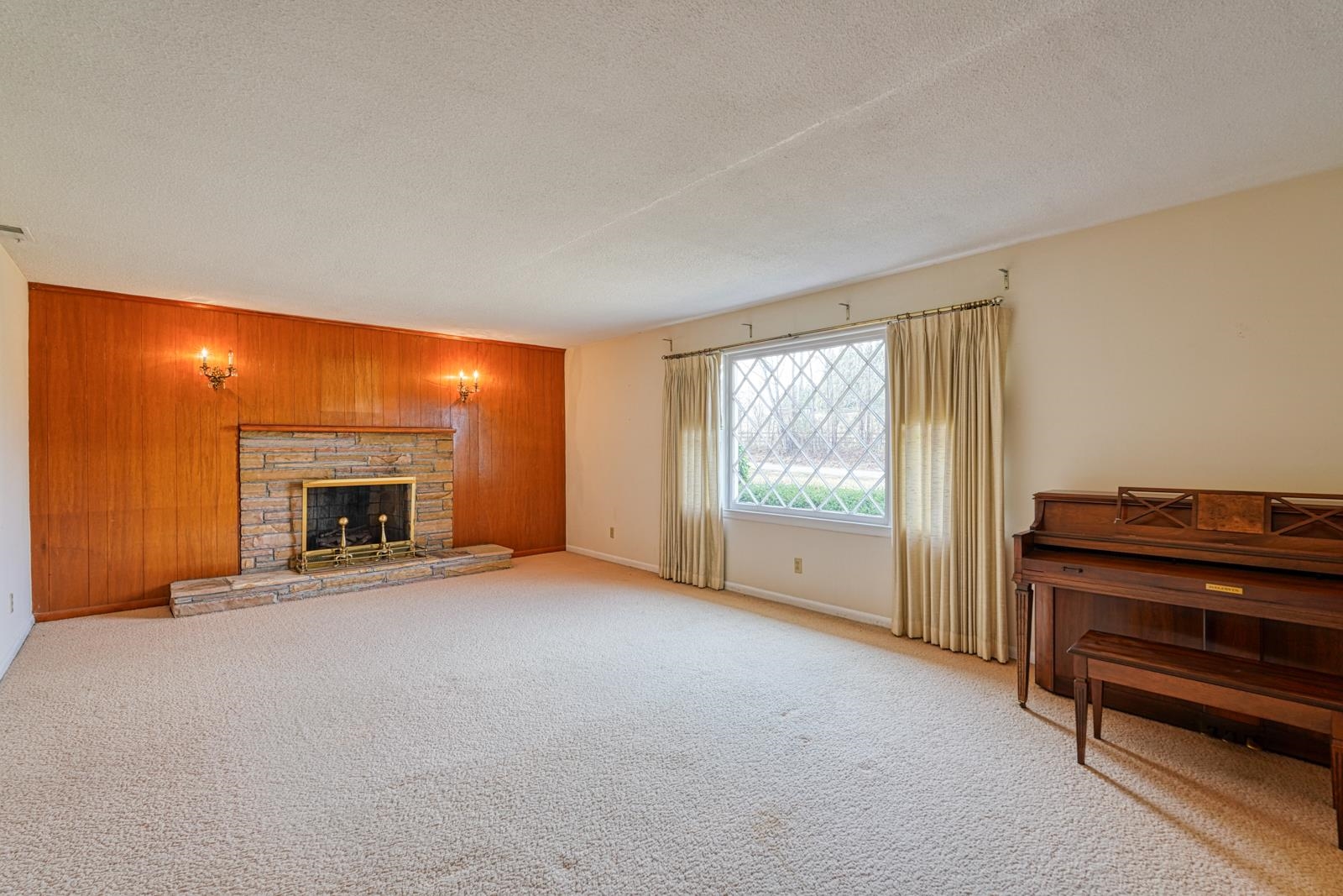 180 Herrle Road Campobello, SC 29322 - Photo 3 of 49