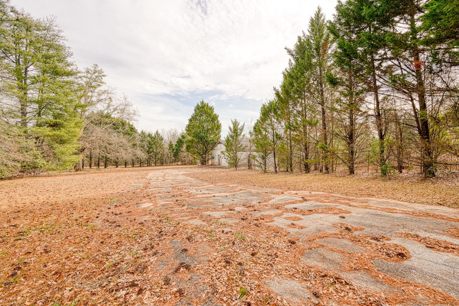 180 Herrle Road Campobello, SC 29322 - Photo 43 of 49