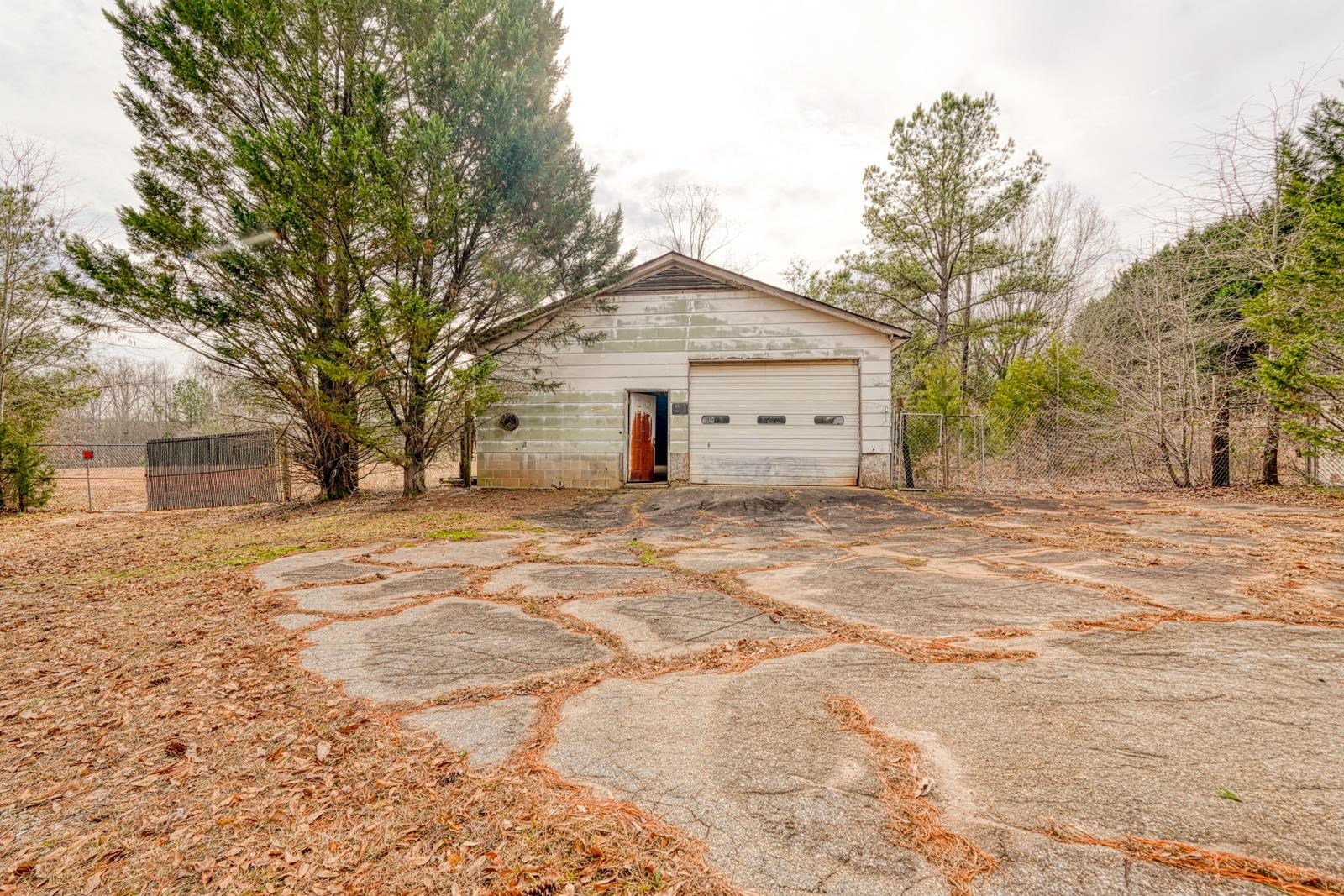 180 Herrle Road Campobello, SC 29322 - Photo 44 of 49