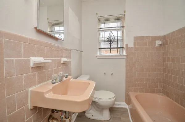 $1,825 | 5243 Greylog Drive, Houston, TX 77048