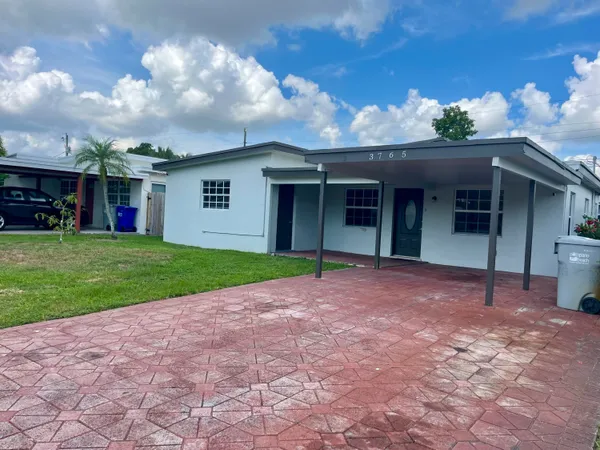 $3,500 | 3765 Northeast 18th Avenue, Pompano Beach, FL 33064
