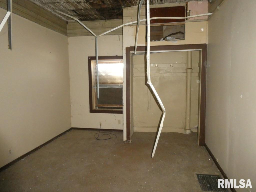 1933 South 2nd Street Springfield, IL 62704 - Photo 8 of 16