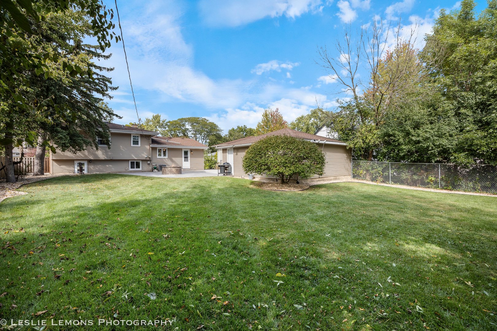 132 Robin Hill Drive Naperville, IL 60540 - Photo 13 of 29 a view of a backyard with garden