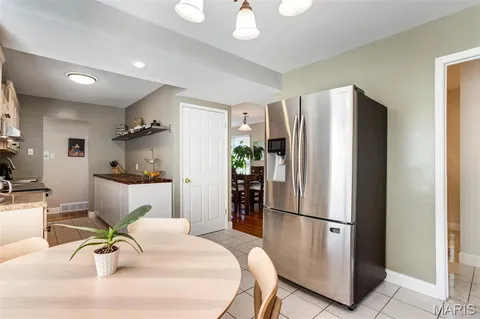 $300,000 | 176 Chatwood Terrace, Crestwood, MO 63126