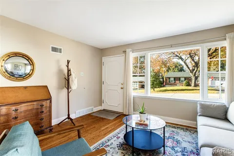 $300,000 | 176 Chatwood Terrace, Crestwood, MO 63126