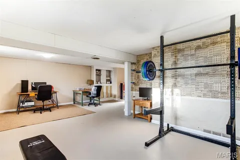 $300,000 | 176 Chatwood Terrace, Crestwood, MO 63126