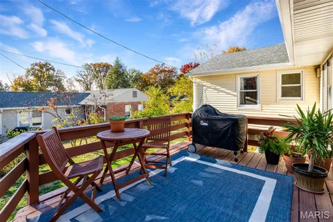 $300,000 | 176 Chatwood Terrace, Crestwood, MO 63126