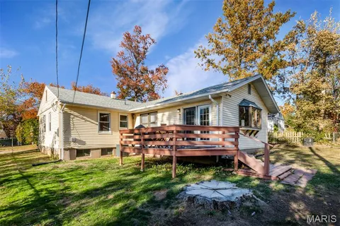 $300,000 | 176 Chatwood Terrace, Crestwood, MO 63126