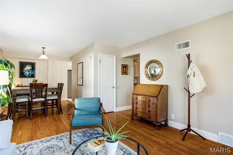 $300,000 | 176 Chatwood Terrace, Crestwood, MO 63126