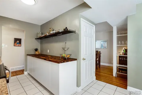 $300,000 | 176 Chatwood Terrace, Crestwood, MO 63126