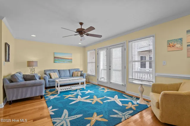 $735,000 | 209 N Avenue, Kure Beach, NC 28449