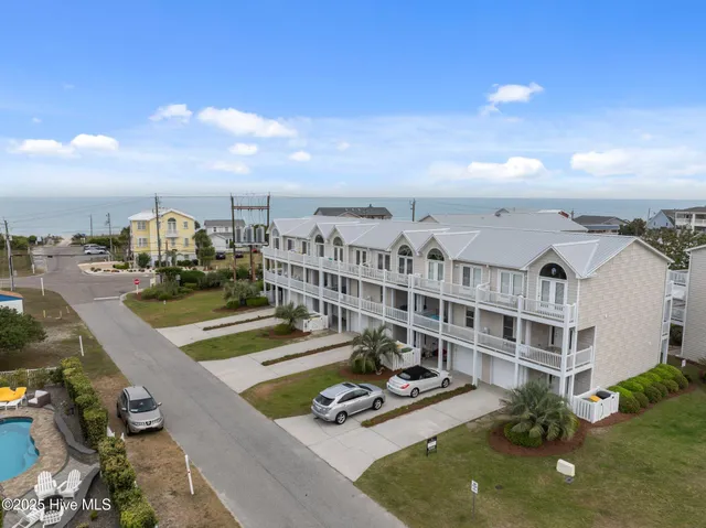 $735,000 | 209 N Avenue, Kure Beach, NC 28449