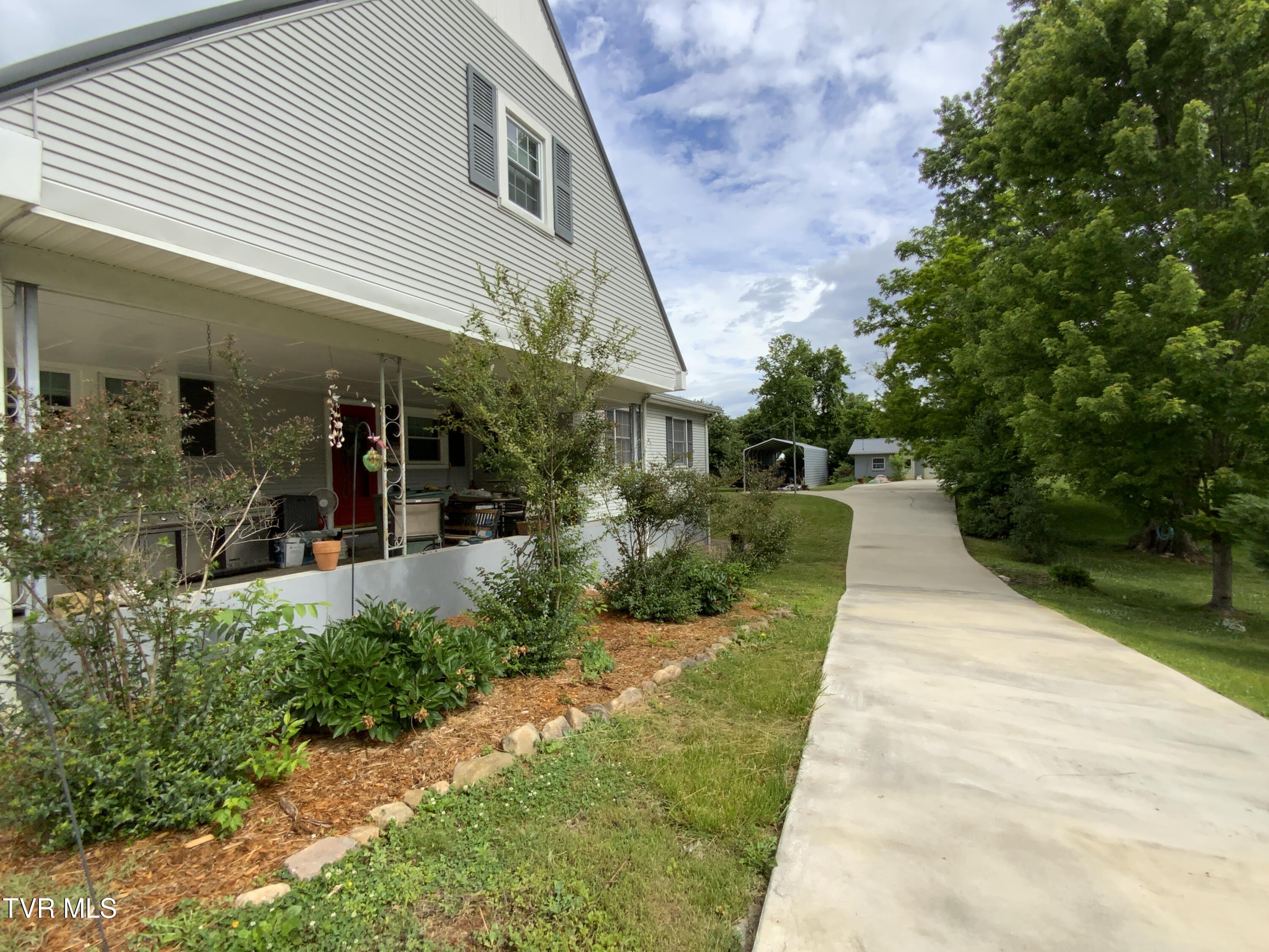1225 Erwin Highway Greeneville, TN 37745 - Photo 10 of 55 IMG_3637