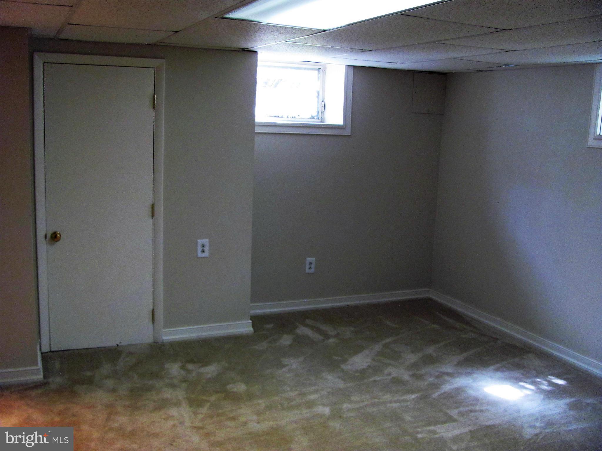 8528 Water Oak Road Baltimore, MD 21234 - Photo 19 of 30 a view of a window in an empty room