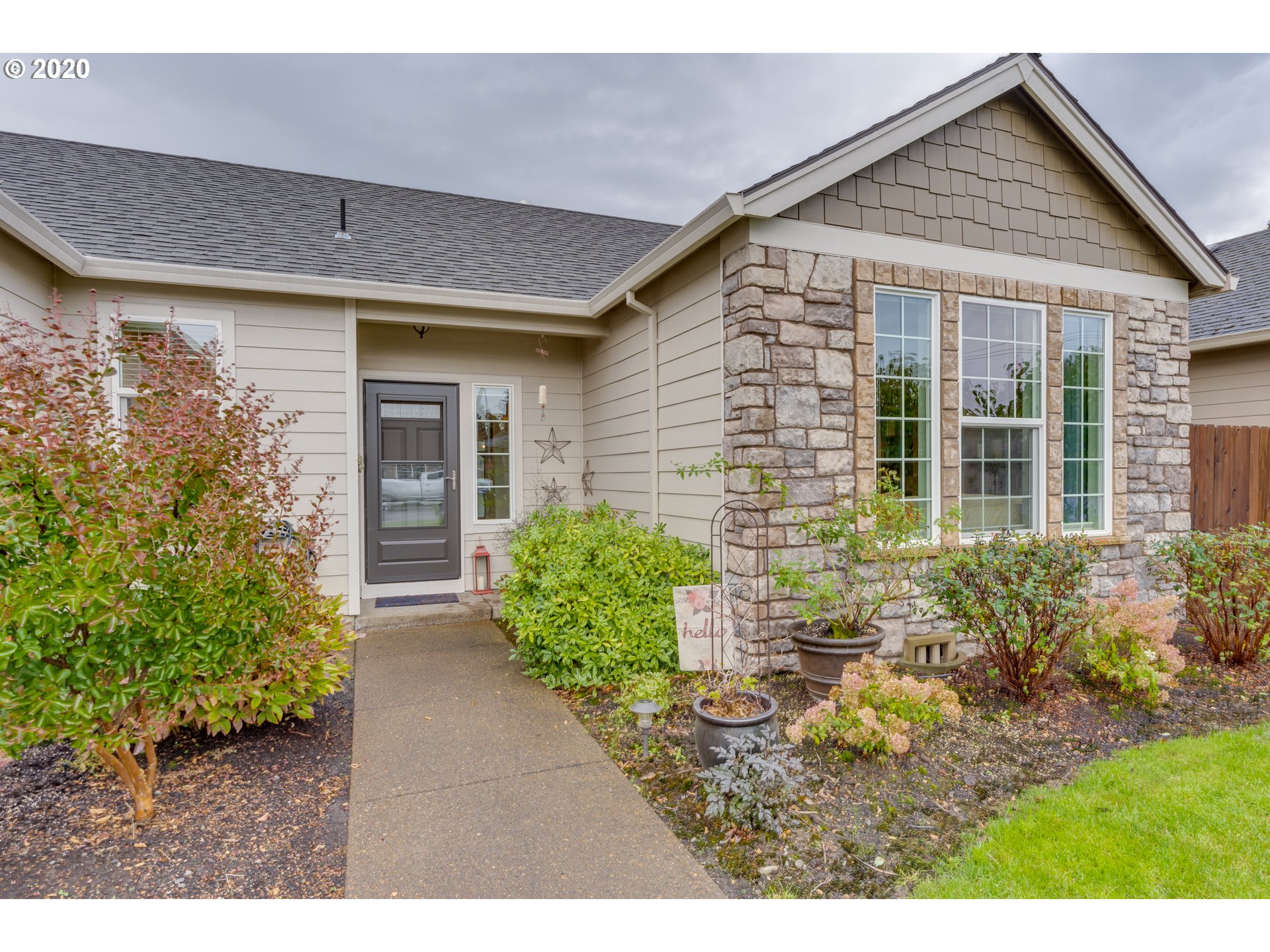 677 Trinity Court Molalla, OR 97038 - Photo 2 of 31
