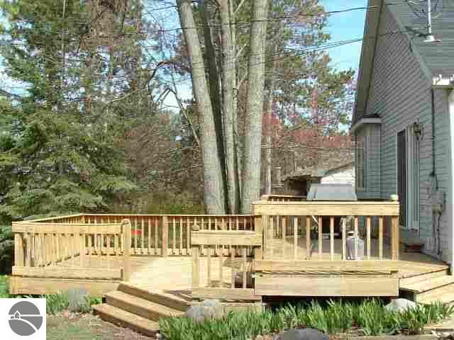 4049 Five Mile Road Traverse City, MI 49686 - Photo 5 of 17 1748846-4.JPG
