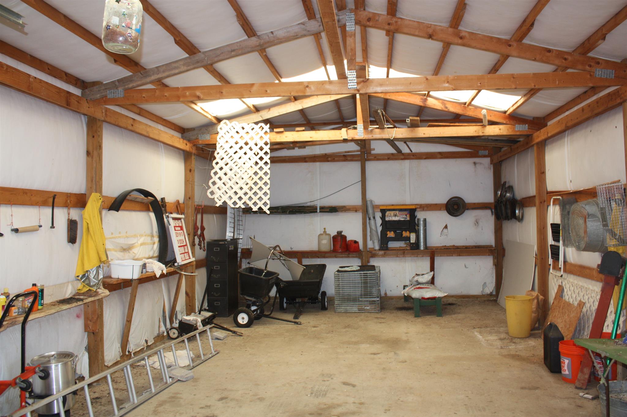 2756 Mt Zion Road Morrison, TN 37357 - Photo 11 of 30 a view of a room with gym equipment